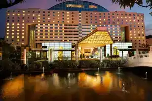 Kempinski Hotel Beijing Lufthansa Centre, Пекин