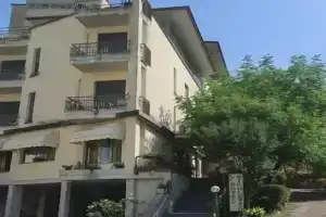 Hotel Rigoletto, Табиано