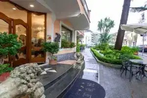 Hotel «Santa Lucia», Минори