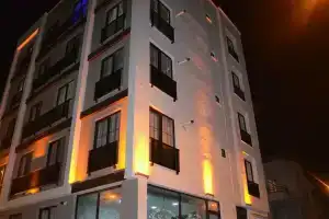 Sweet Home Hotel, Атакум