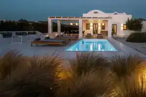 Philosophia Luxury Villa, Мегалохори