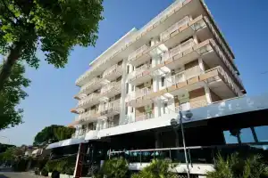 Hotel «Toledo», Лидо-ди-Езоло