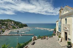 B&b Aurora, Агрополи