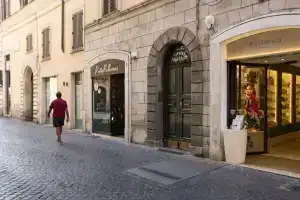 Rome Accommodation - Villa Medici, Рим