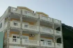 Castellamare Residence, Булярица