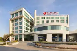 Ramada Hotel & Suites Kemalpasa, Измир