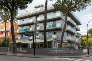 Elegance Suite Apartments, Червиа