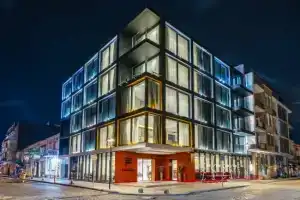 Отель «Piazza Epigraph», Батуми