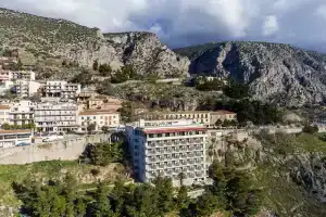 V Hotel Delphi, Дельфы
