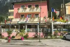 Hotel Vela Azzurra, Мальчезине