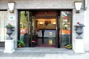 Hotel Europa, Новара