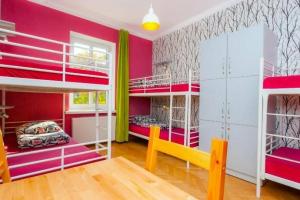 Atlantis Hostel, Краков