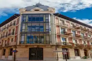 Purple Dog Suites, Леон