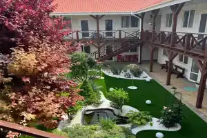 Hotel «FreeDom», Саки