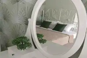 Гостиница «Уют», Мирный