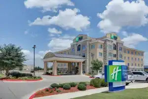 Holiday Inn Express & Suites San Antonio - Brooks City Base, an Ihg Hotel, Сан-Антонио