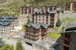 Esquirol Apartments, Эль-Татер