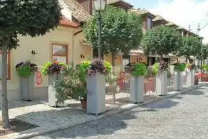 Riviera Rooms Vendégszobák, Мошонмадьяровар