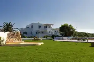 Dolphin Kastraki Studios, Кастраки