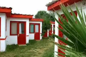 Arda Motel, Эрдек