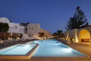 Apricus Suites, Перисса