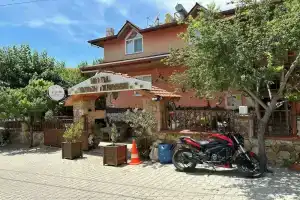 Sinter Terasse House Hotel, Памуккале