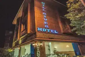 Hill River Hotel, Агва