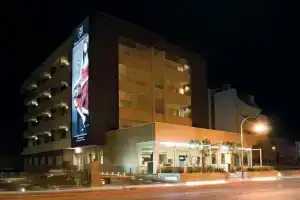 Noha Suite Hotel, Риччионе