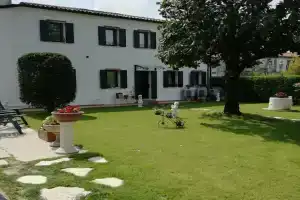 Dimora Naviglio B&b, Мира