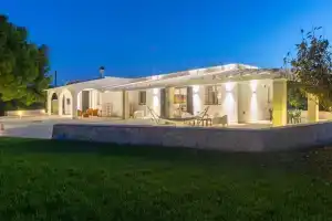 Villa Oriana, Мезанье