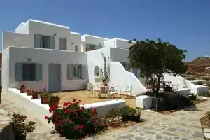 Lino Apartments, Платис-Ялос