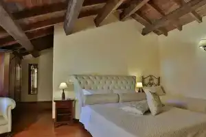 Castello Castriota Scanderbeg Suites De Charme, Галатина