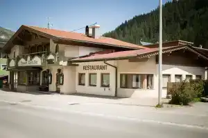 Tuxie Haus, Тукс