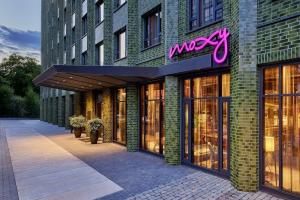 Отель «Moxy Cologne Muelheim, a Marriott», Кёльн