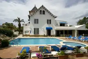 Hotel «Capri», Ситжес