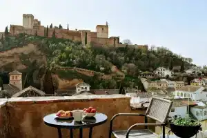 Apartamentos Turisticos Alhambra, Гранада