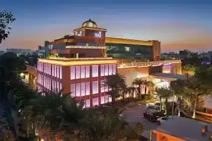 Отель «Taj & Convention Centre», Агра