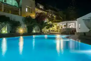 Hotel Antinea Suites & SPA, Камари