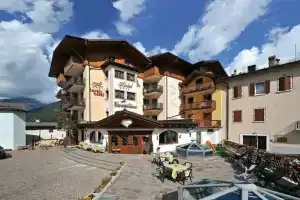 Cavallino Lovely Hotel, Андало