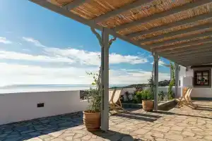 Kalliope Studios, Лакки