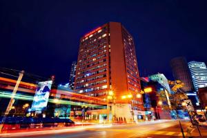 Bond Place Hotel, Торонто