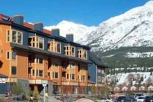 Canmore Inn & Suites, Кенмор