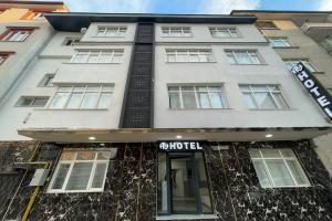Ay Butik Otel, Элязыг