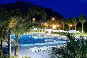 Cala Rossa, Терразини