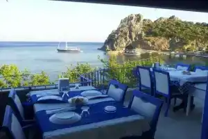 Serenity Pension, Месудие