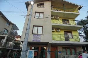 Topalovi Guest House, Черноморец