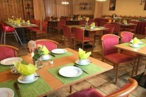Hotel Gasthof Rose, Гюнцбург
