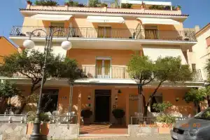 Albergo Delfino, Марина-ди-Камерота