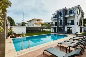 Ruwaishotel, Чешме