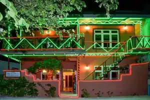 Maldives Seashine Guesthouse, остров Канухураа